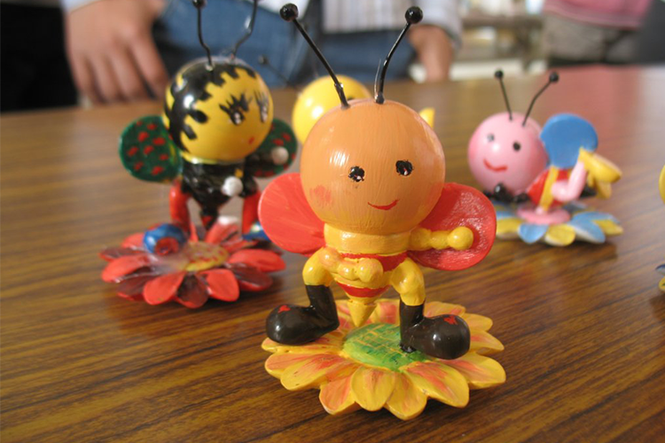 Ready to Paint Your Bumble Bee DIY